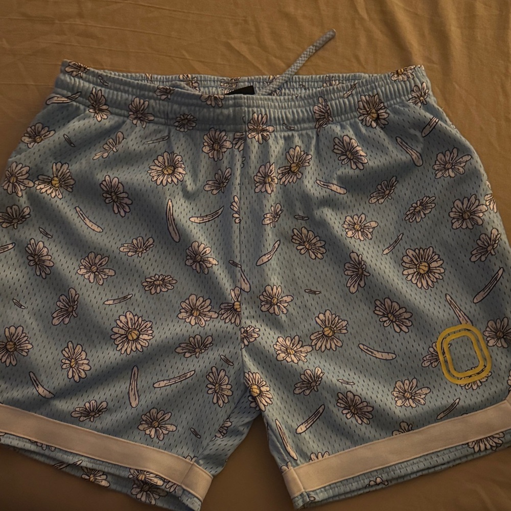 OVERTIME Men's mesh Floral Athletic Shorts - Light Blue
